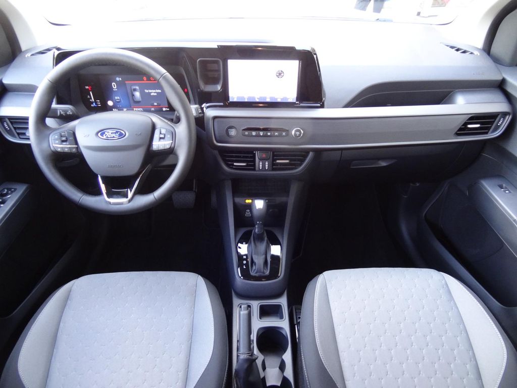 Ford Tourneo Courier 2025