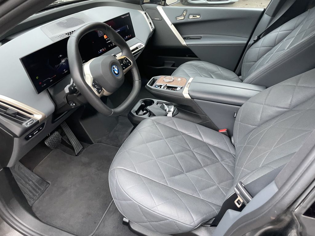 BMW iX 2023