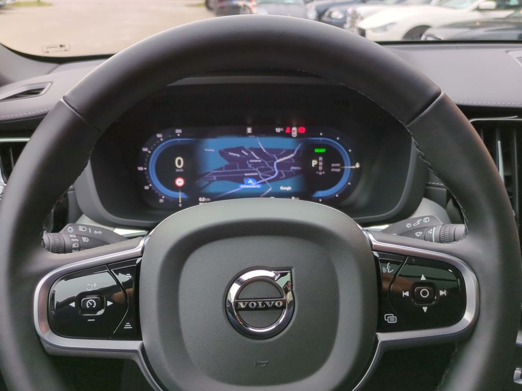 Volvo XC60 2025