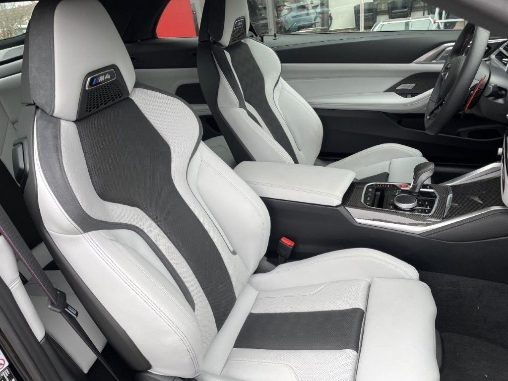 BMW M4 2025