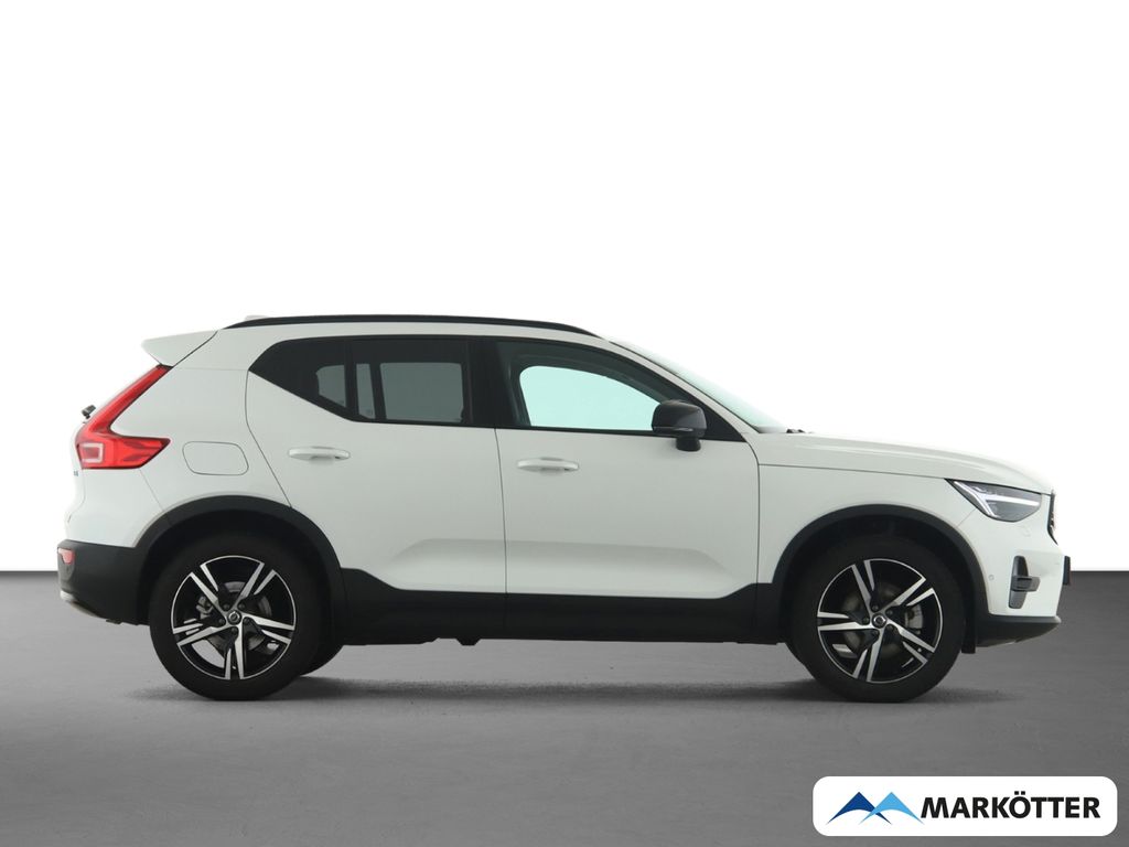 Volvo XC40 2025