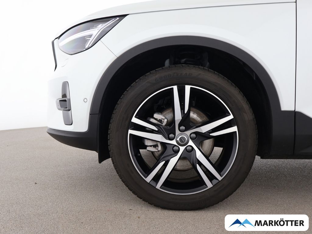Volvo XC40 2025