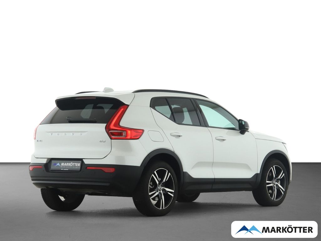 Volvo XC40 2025