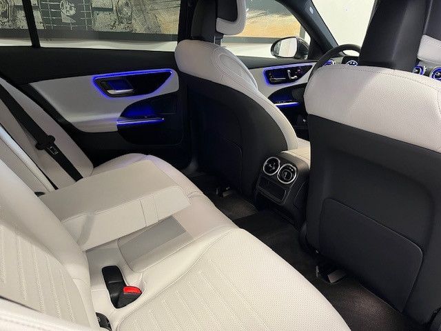 Mercedes-Benz C 300 2025