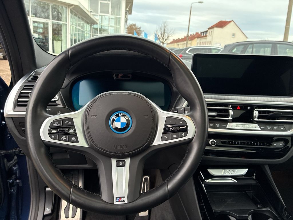 BMW iX3 2023