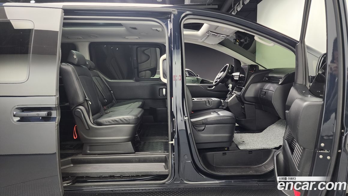Hyundai Staria 2024