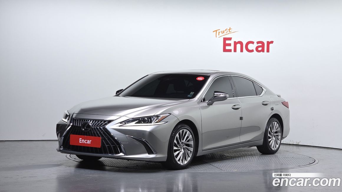 Lexus ES 2023