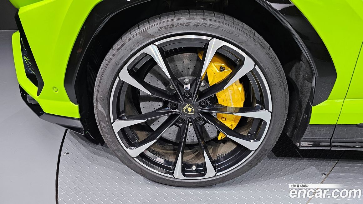 Lamborghini Urus 2019