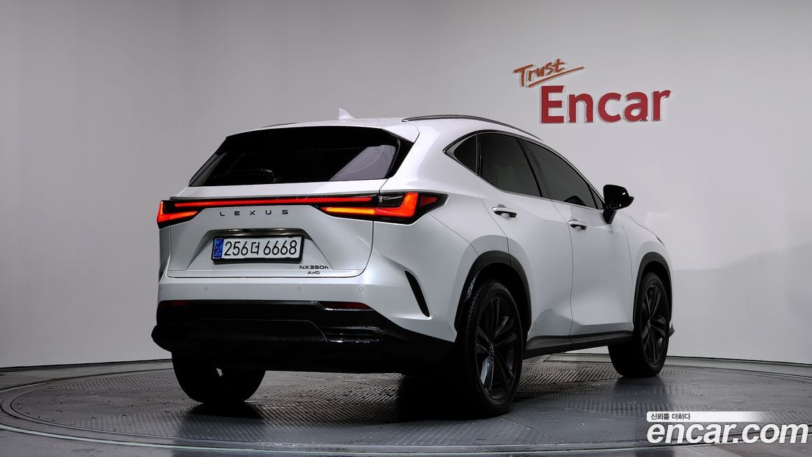 Lexus NX 2025