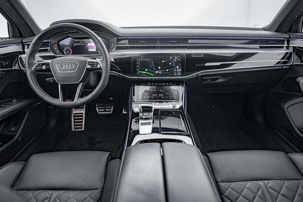 Audi A8 2023