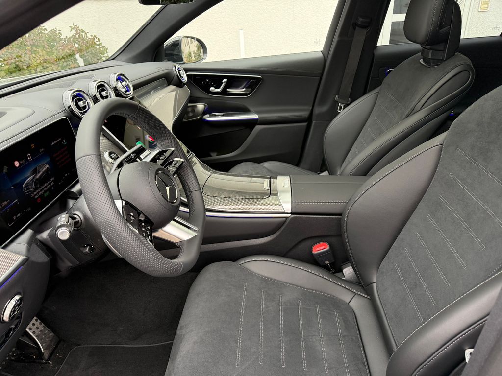 Mercedes-Benz GLC 300 2025