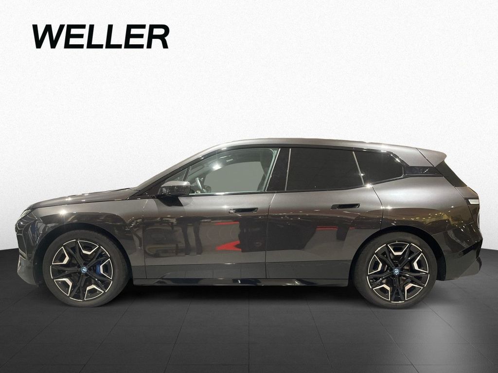 BMW iX 2023