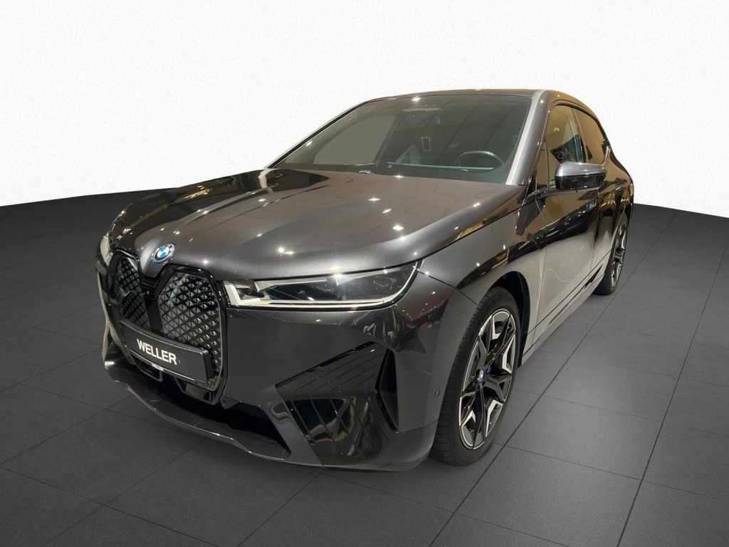BMW iX 2023