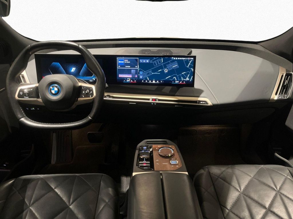 BMW iX 2023