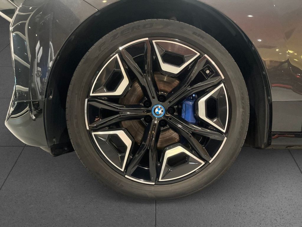 BMW iX 2023