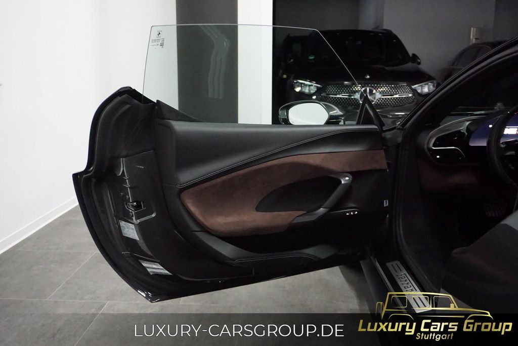 Ferrari 296 GTB 2023