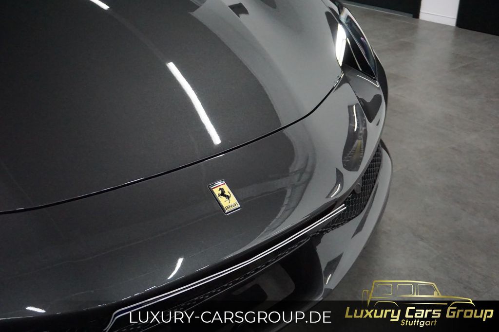 Ferrari 296 GTB 2023