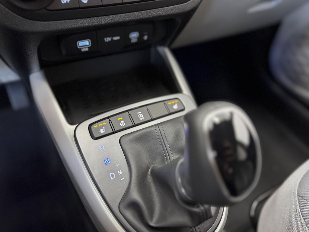 Hyundai i10 2025