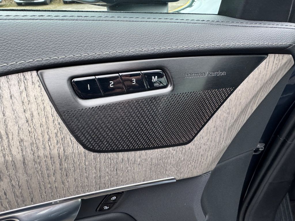 Volvo XC90 2023