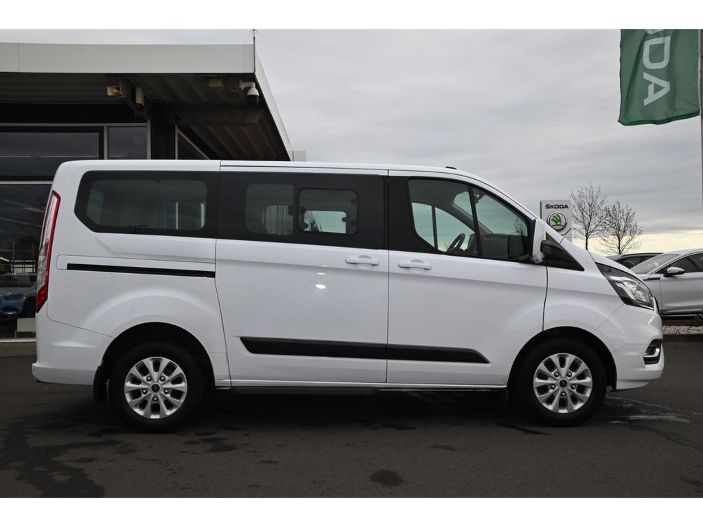 Ford Tourneo Custom 2022
