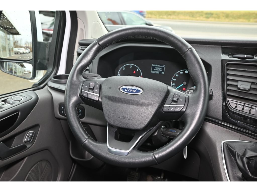 Ford Tourneo Custom 2022