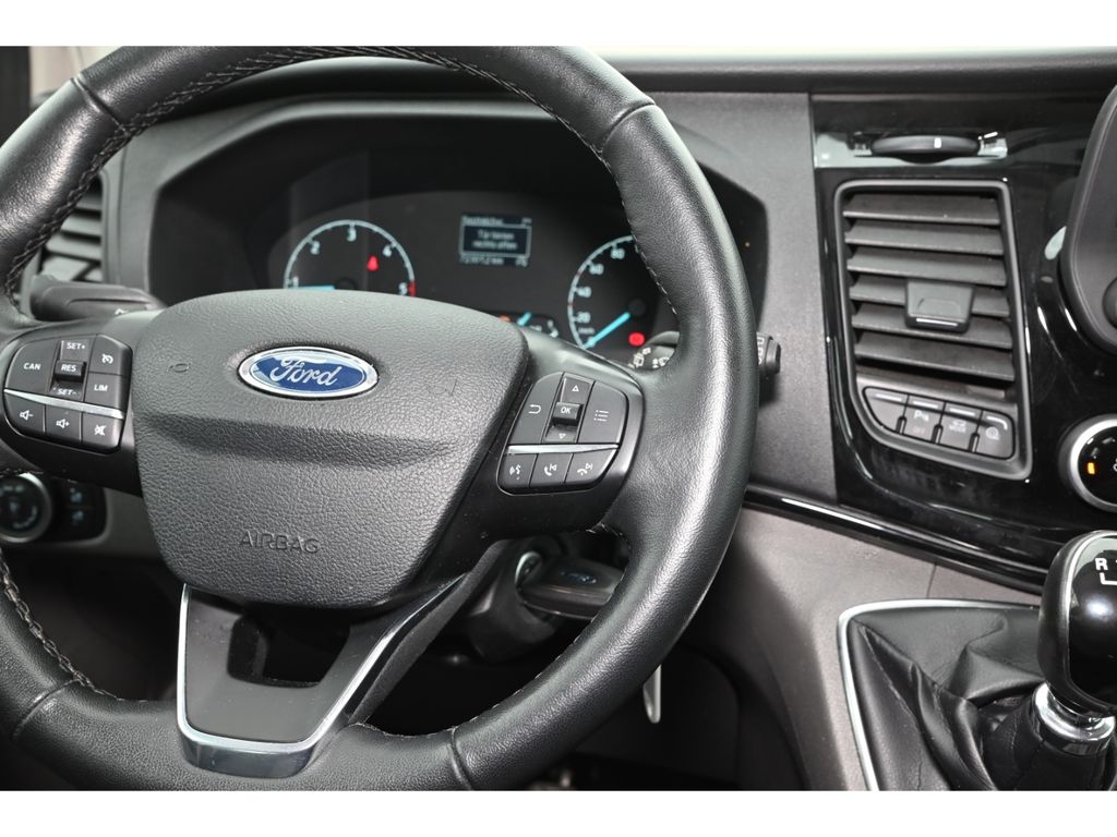Ford Tourneo Custom 2022