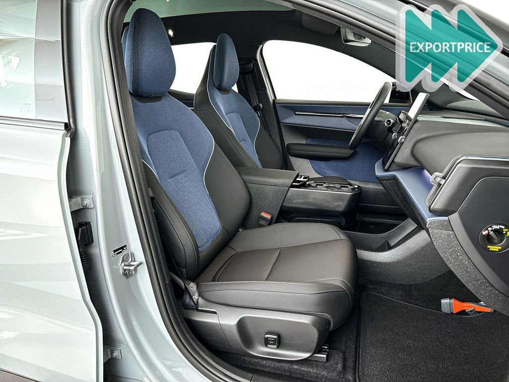 Volvo EX30 2024