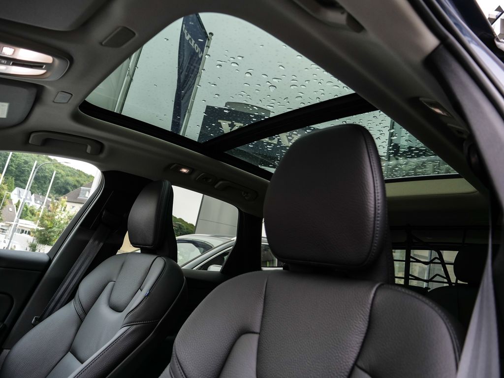 Volvo XC60 2025