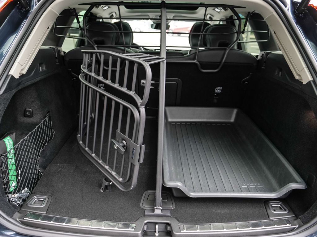 Volvo XC60 2025