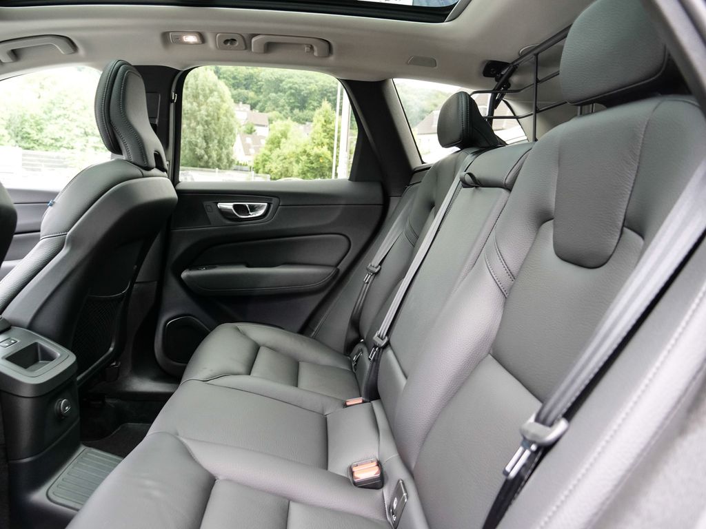 Volvo XC60 2025