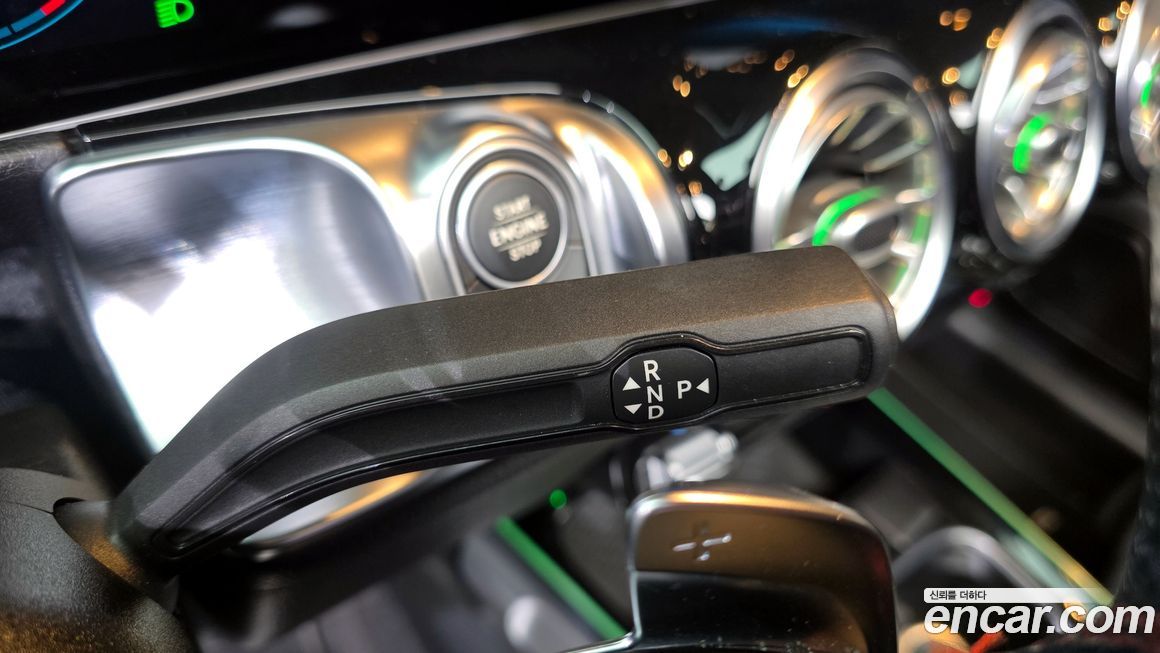 Mercedes-Benz GLB-Class 2020