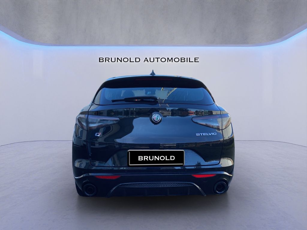 Alfa Romeo Stelvio 2023