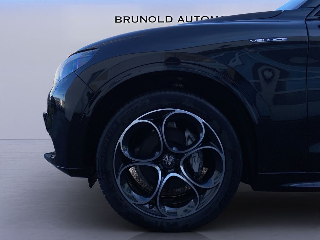 Alfa Romeo Stelvio 2023