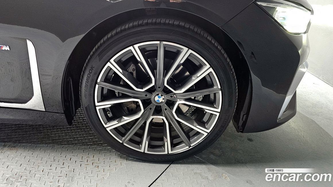 BMW 7-Series 2022