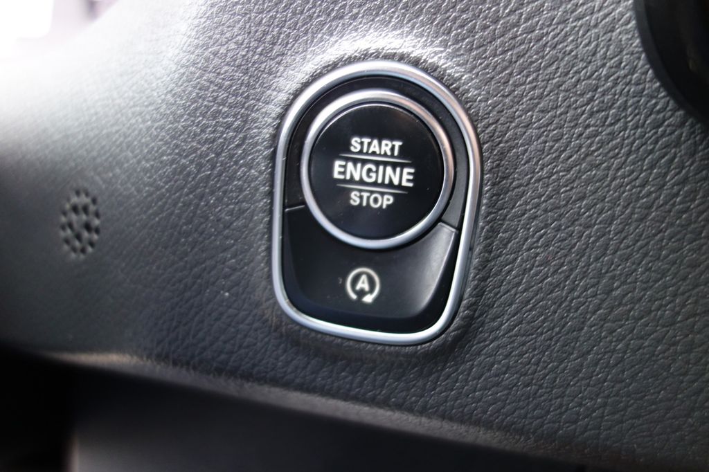 Mercedes-Benz 2020