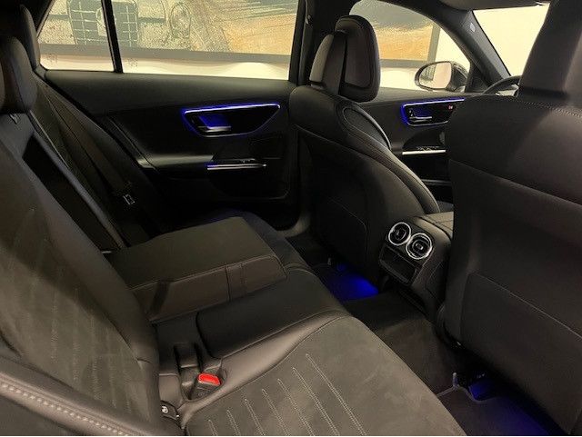 Mercedes-Benz C 300 2025