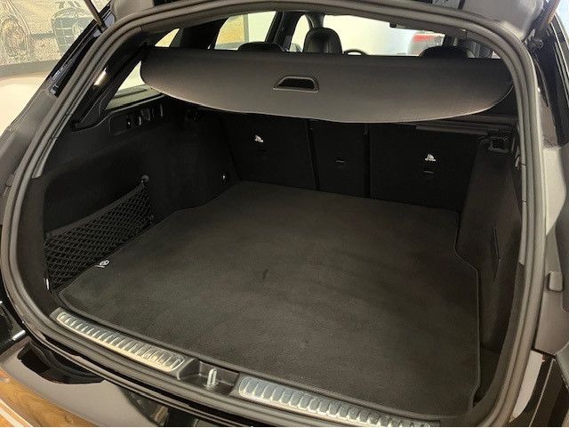 Mercedes-Benz C 300 2025