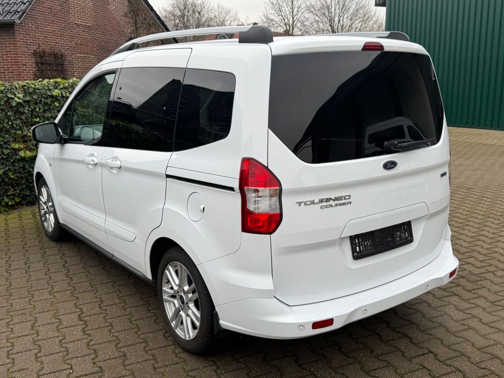Ford Tourneo Courier 2017