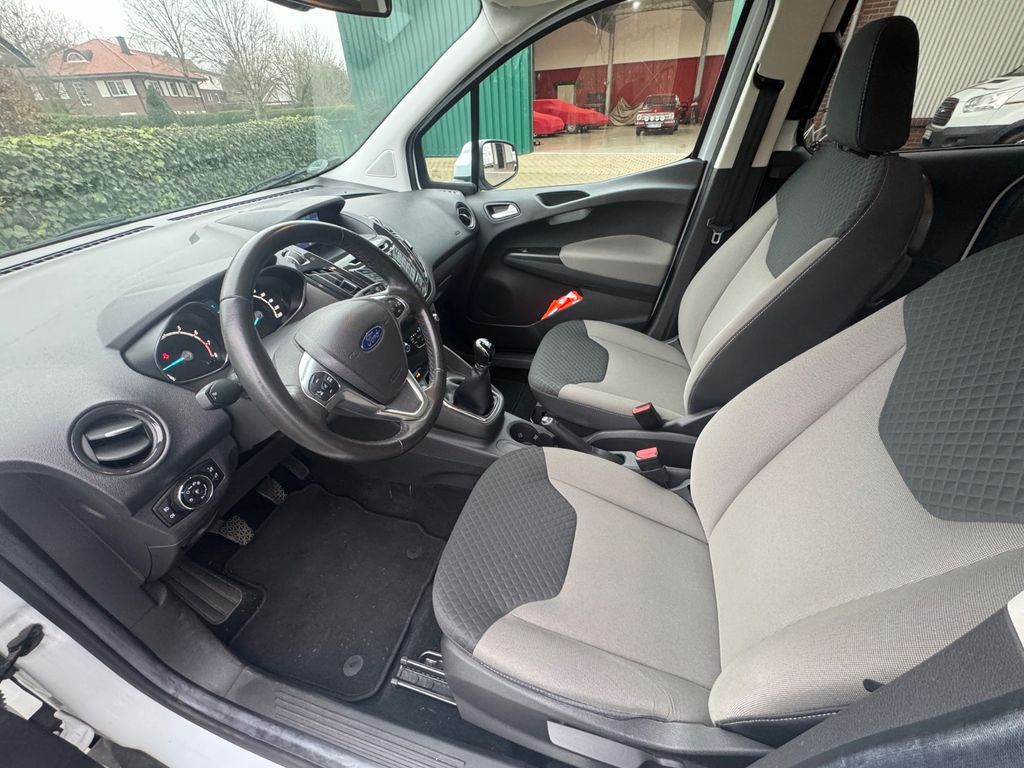 Ford Tourneo Courier 2017