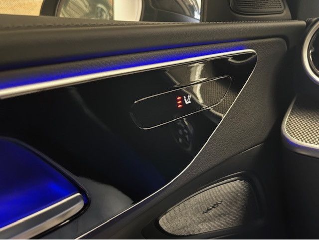 Mercedes-Benz C 300 2025