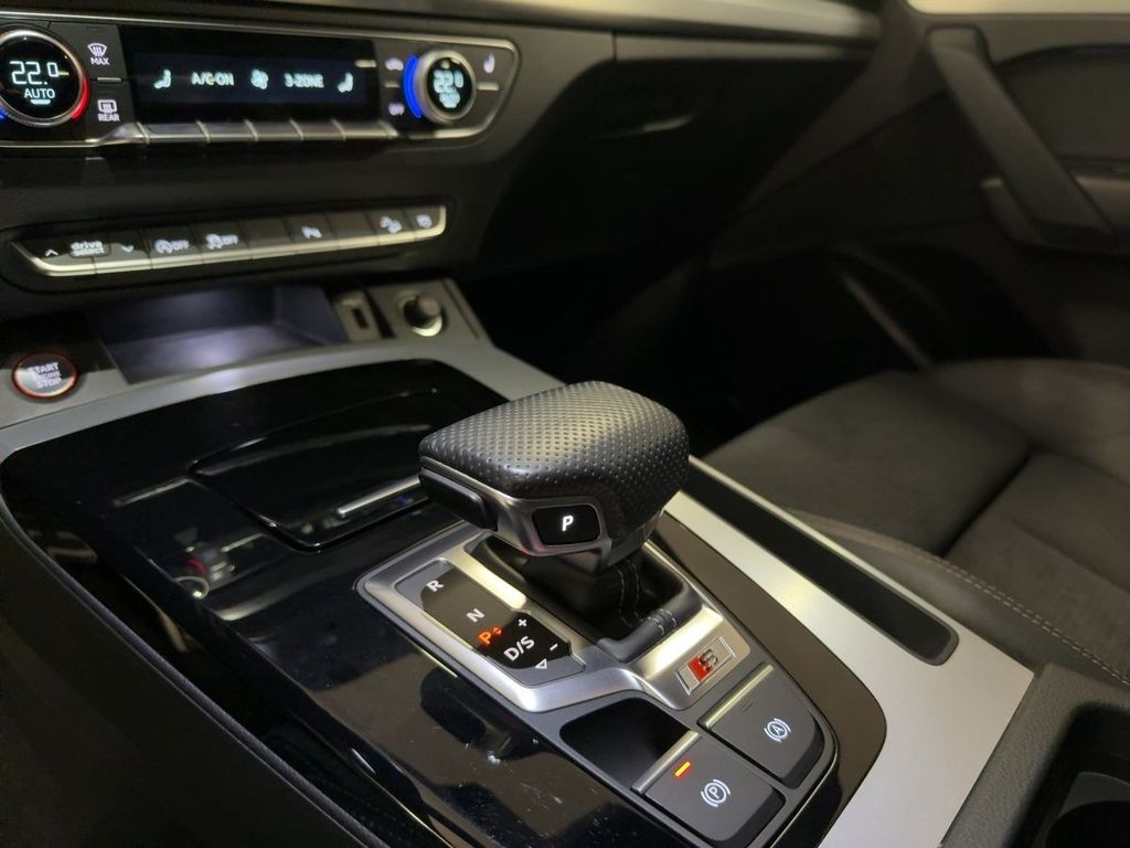 Audi SQ5 2022