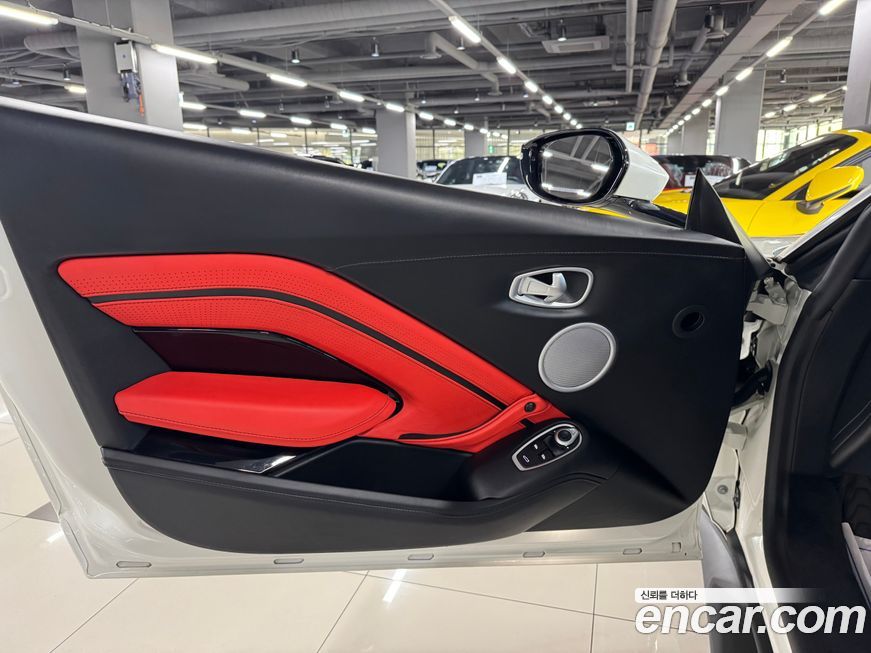 Astonmartin Vantage 2019