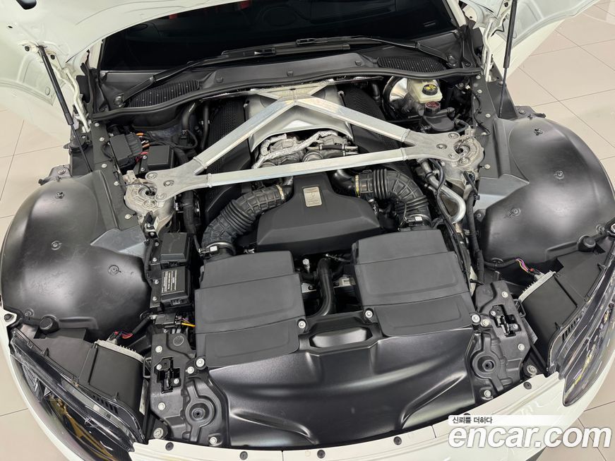 Astonmartin Vantage 2019