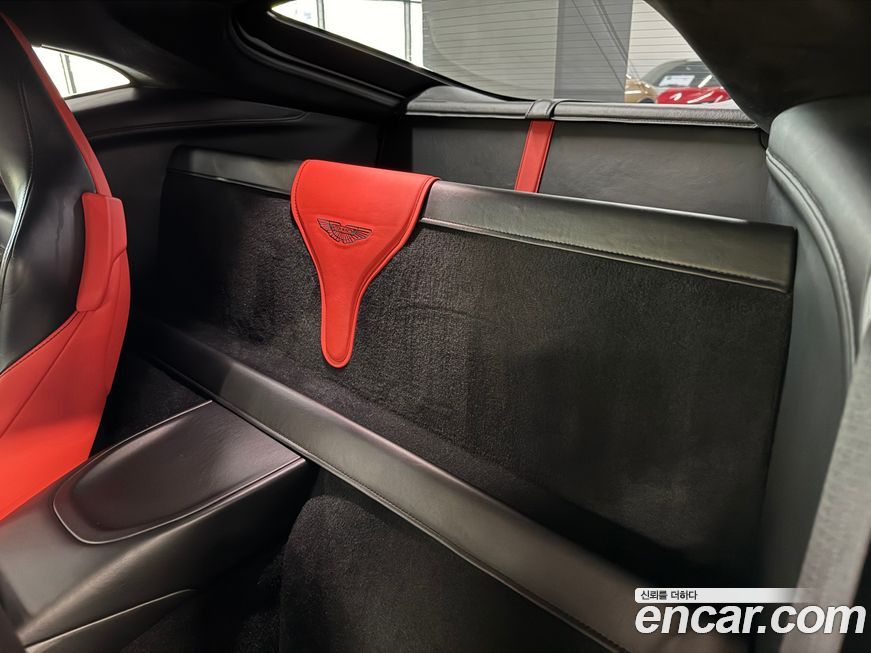 Astonmartin Vantage 2019