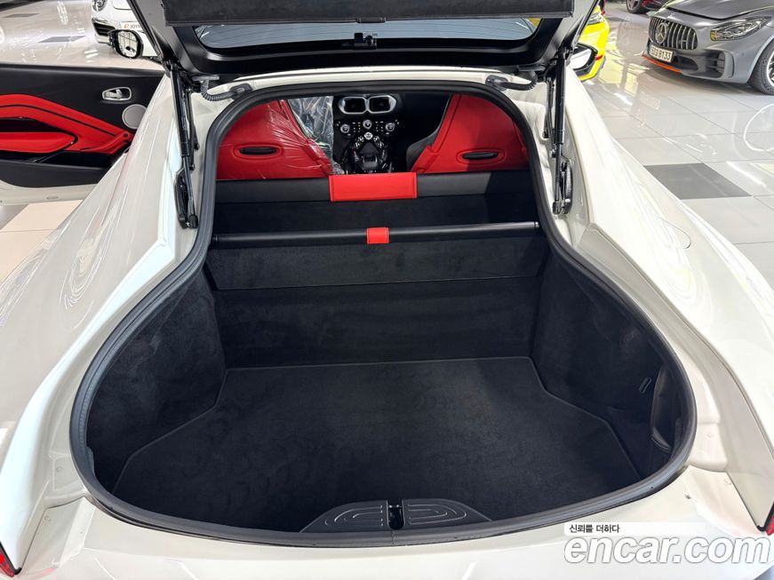 Astonmartin Vantage 2019