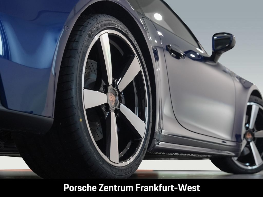 Porsche 992 2025