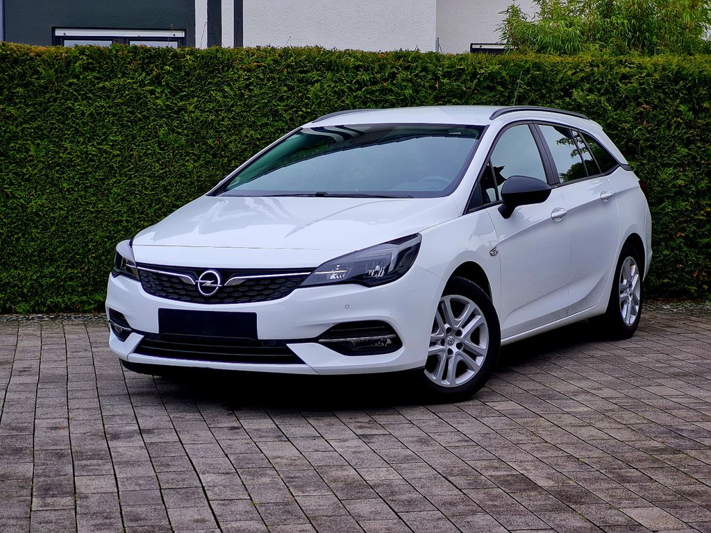 Opel Astra 2021