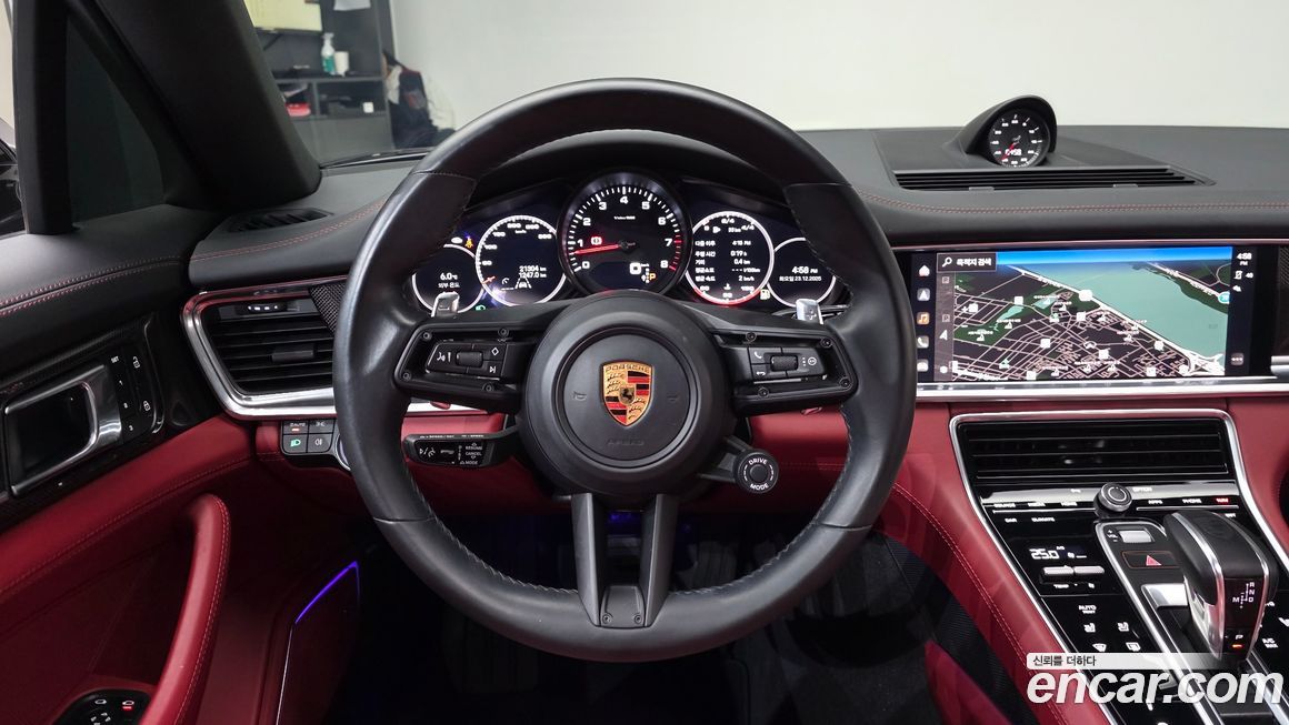 Porsche Panamera 2023