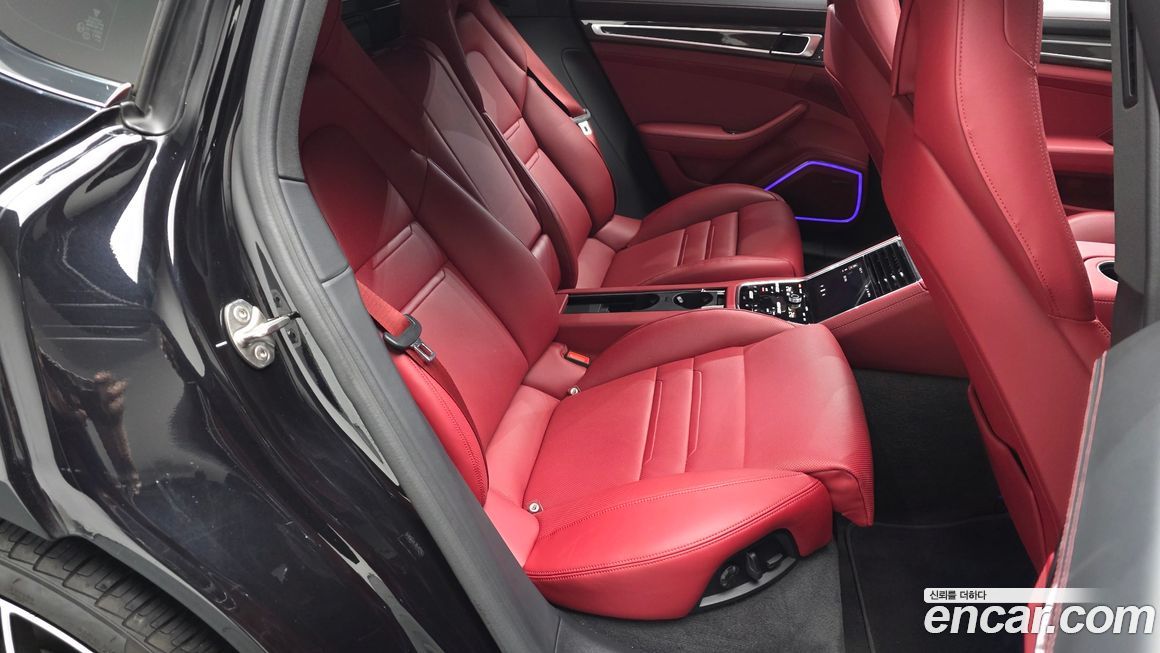Porsche Panamera 2023