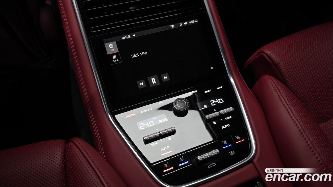 Porsche Panamera 2023